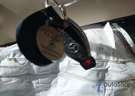 2016 Mercedes-Benz S 550 из США, поврежденный, VIN WDDUG8CB7GA210288